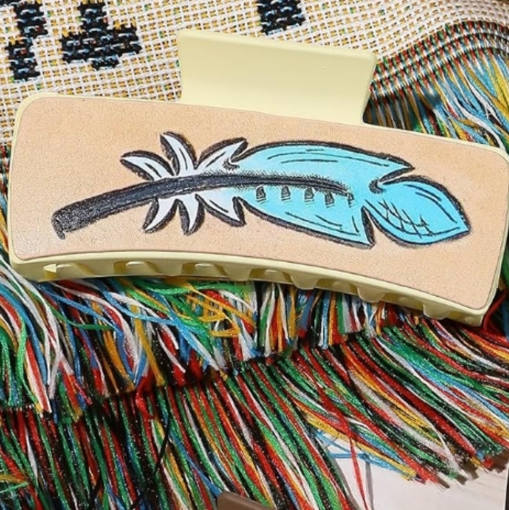 Faux Leather Feather 🪶 Print Hair Claw - Picture 2 of 2